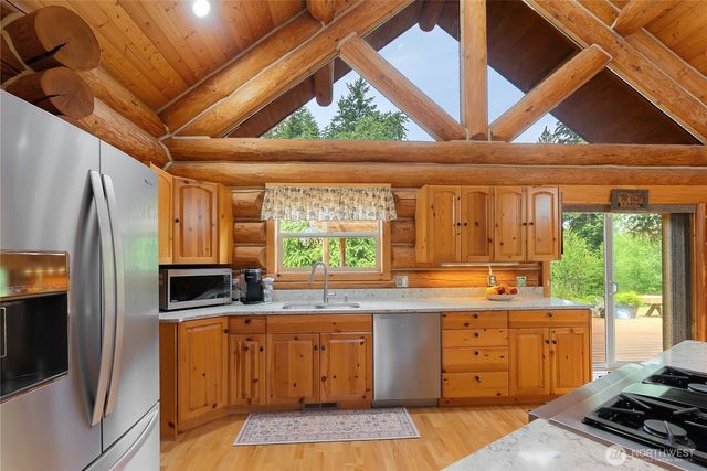 8443 Kickerville Road, Blaine, WA 98230