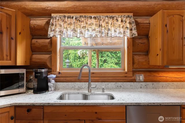 8443 Kickerville Road, Blaine, WA 98230