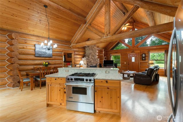 8443 Kickerville Road, Blaine, WA 98230
