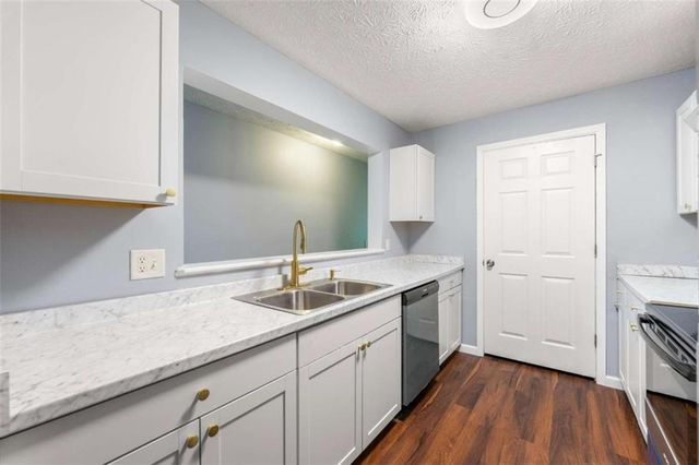 3247 Fairington Drive, Lithonia, GA 30038