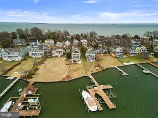 22 E LAKE DR, Annapolis, MD 21403