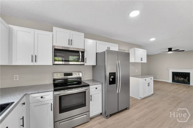 32 Tara Manor Drive, Savannah, GA 31406