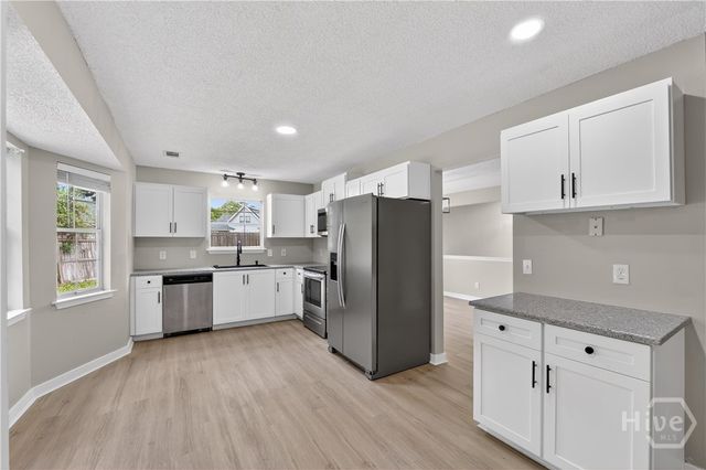 32 Tara Manor Drive, Savannah, GA 31406