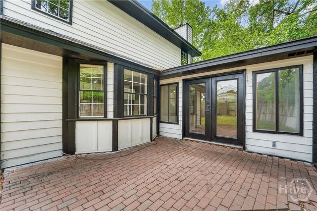 32 Tara Manor Drive, Savannah, GA 31406