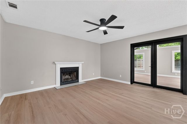 32 Tara Manor Drive, Savannah, GA 31406