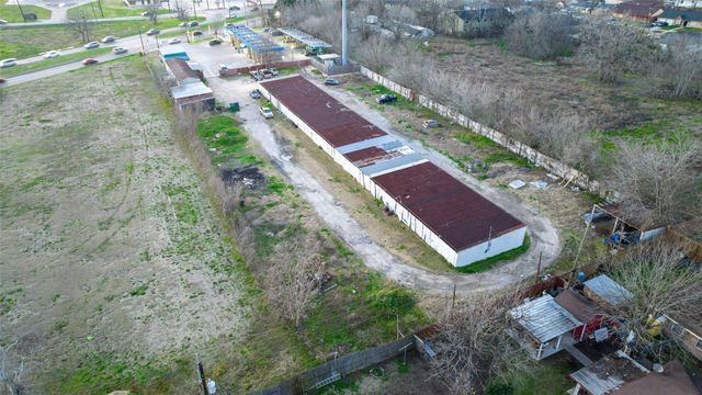 2627 Allen Genoa Road, Pasadena, TX 77502