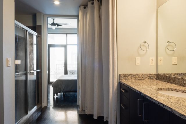 1510 Demonbreun St Apt 910, Nashville, TN 37203