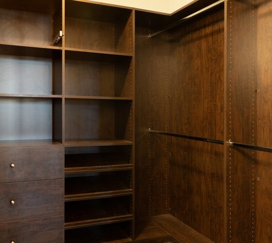 1510 Demonbreun St Apt 910, Nashville, TN 37203