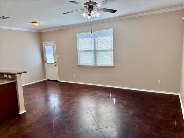 2320 Aldergate Drive, Arlington, TX 76012