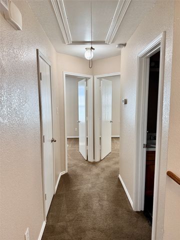 2320 Aldergate Drive, Arlington, TX 76012