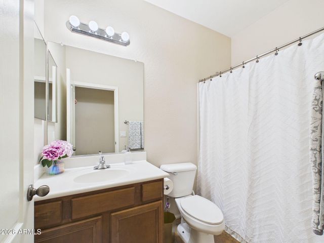 38552 N BEVERLY Avenue, San Tan Valley, AZ 85140