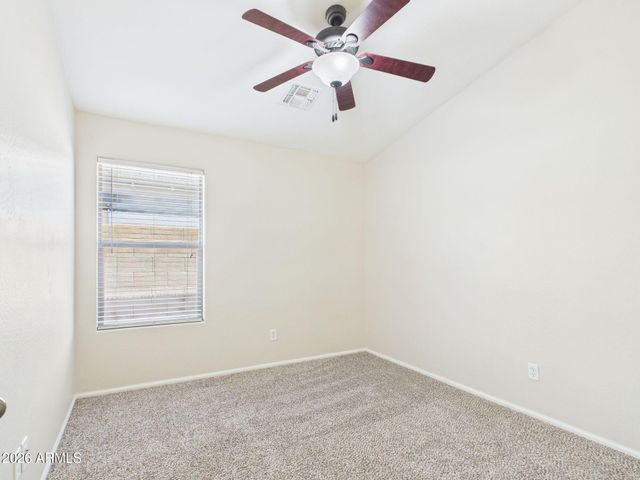 38552 N BEVERLY Avenue, San Tan Valley, AZ 85140