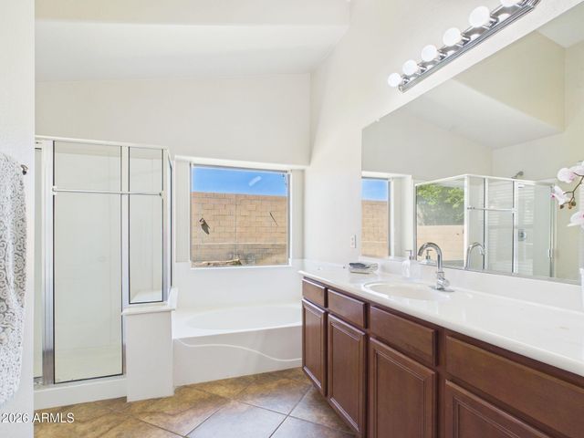 38552 N BEVERLY Avenue, San Tan Valley, AZ 85140