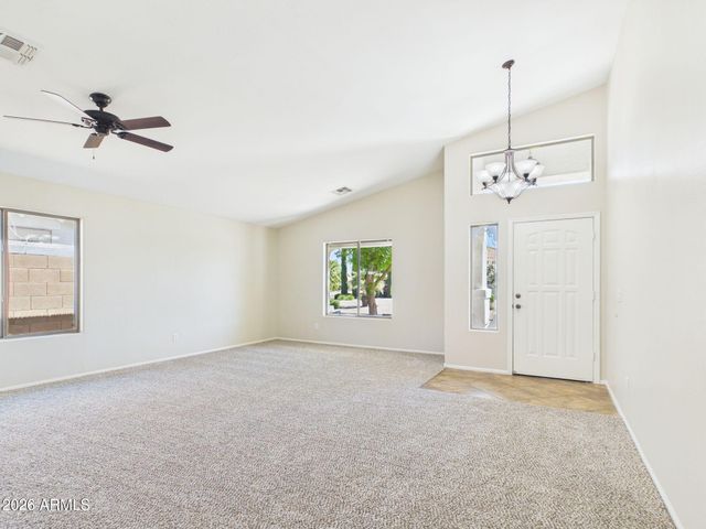 38552 N BEVERLY Avenue, San Tan Valley, AZ 85140