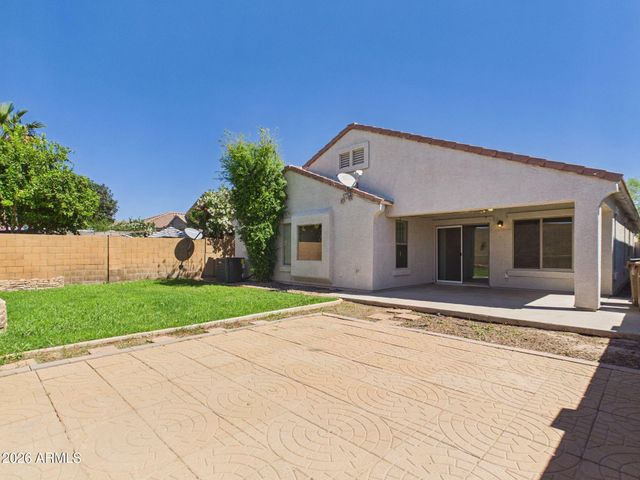 38552 N BEVERLY Avenue, San Tan Valley, AZ 85140