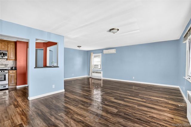 54 Sandalwood Avenue, Valley Stream, NY 11581