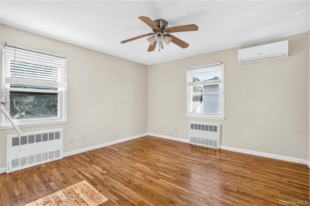54 Sandalwood Avenue, Valley Stream, NY 11581