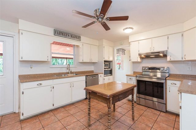 8719 HANDCART ROAD, Wesley Chapel, FL 33545