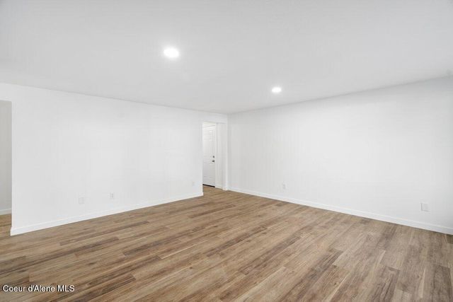 926 W Davidson Ave, Coeur D'alene, ID 83814