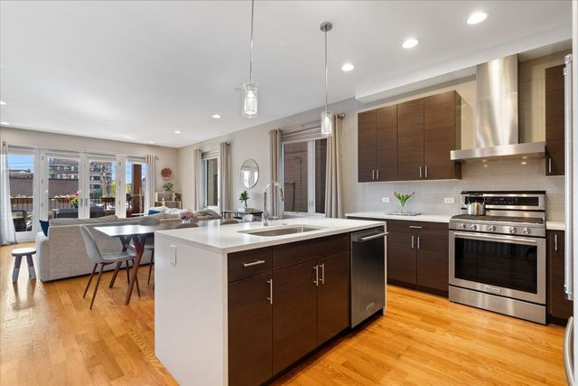 2133 N Campbell Avenue 1D, Chicago, IL 60647