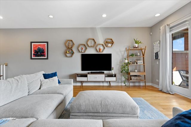 2133 N Campbell Avenue 1D, Chicago, IL 60647