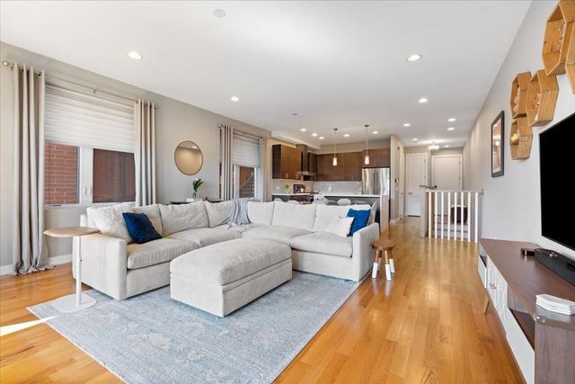 2133 N Campbell Avenue 1D, Chicago, IL 60647