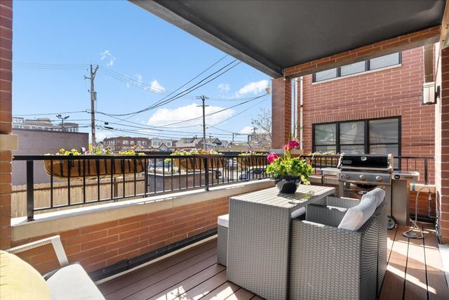 2133 N Campbell Avenue 1D, Chicago, IL 60647