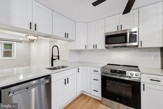 8317 BROOKVALE CT, Springfield, VA 22153