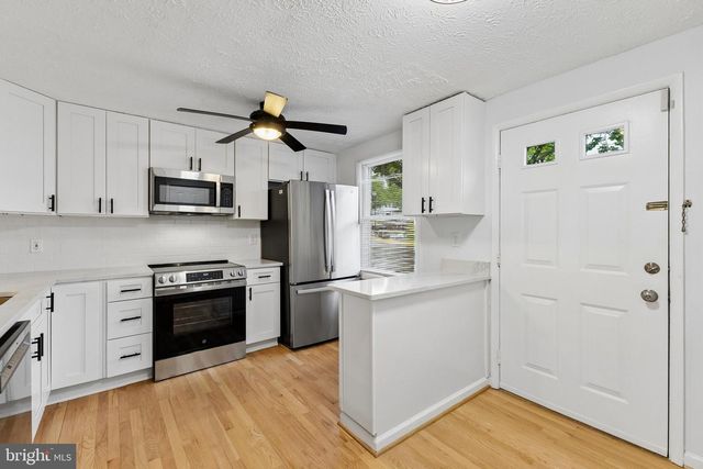 8317 BROOKVALE CT, Springfield, VA 22153