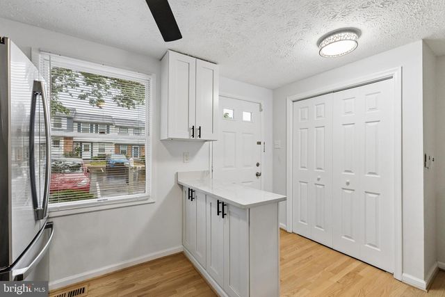 8317 BROOKVALE CT, Springfield, VA 22153