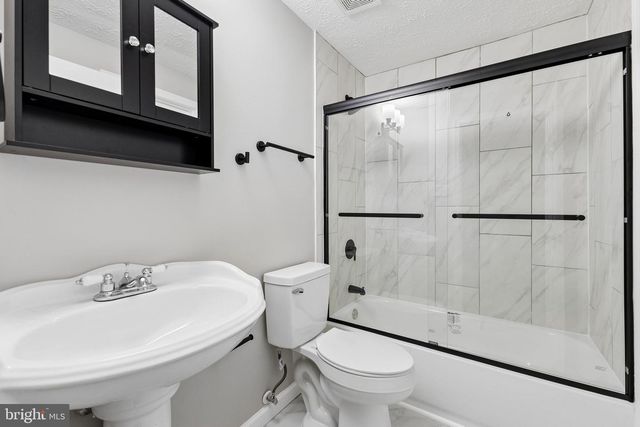 8317 BROOKVALE CT, Springfield, VA 22153