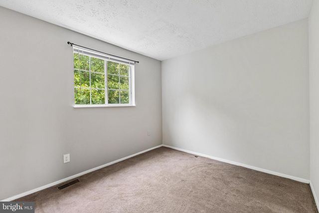 8317 BROOKVALE CT, Springfield, VA 22153