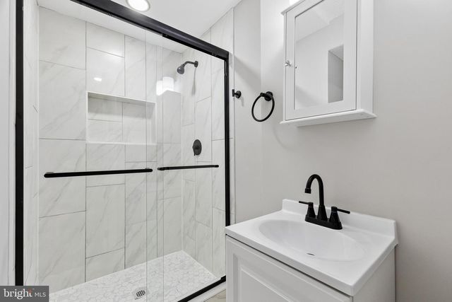 8317 BROOKVALE CT, Springfield, VA 22153