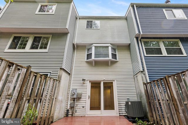 8317 BROOKVALE CT, Springfield, VA 22153