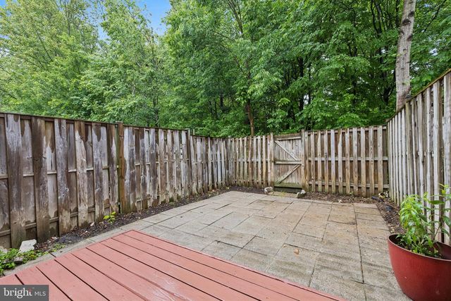 8317 BROOKVALE CT, Springfield, VA 22153