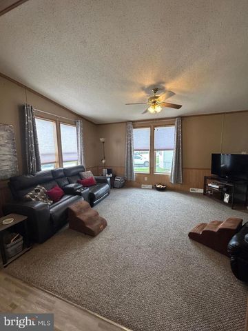 216 COUNTRY RIDGE DR, York, PA 17408