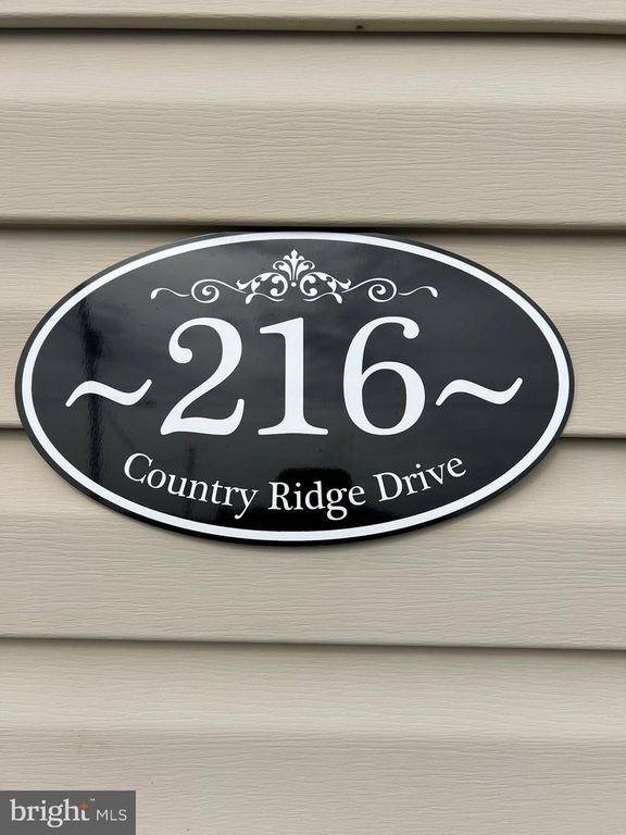 216 COUNTRY RIDGE DR, York, PA 17408