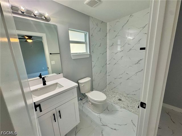 2305 Grant AVE, Alva, FL 33920