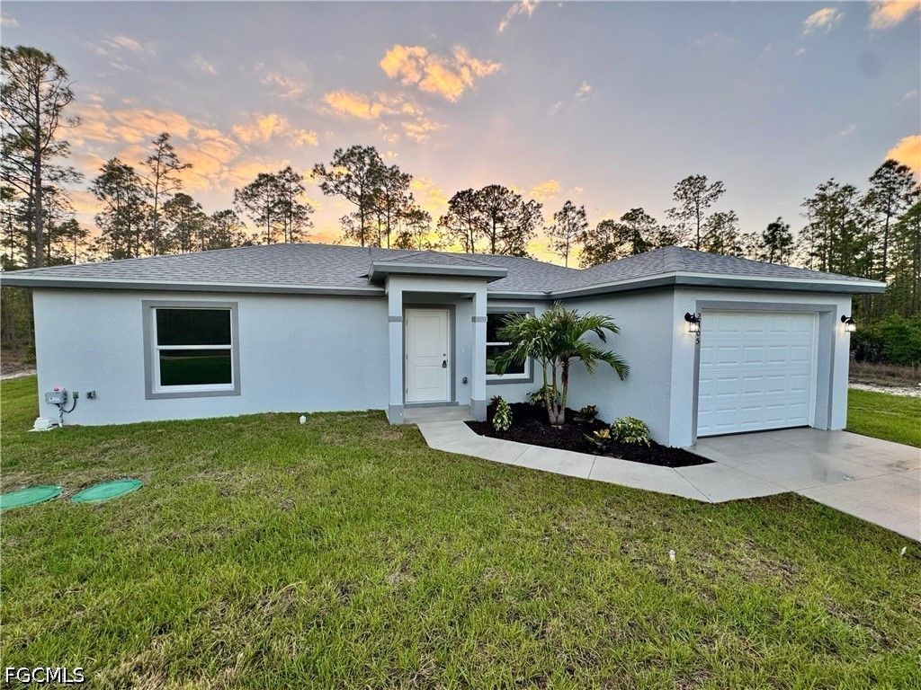2305 Grant AVE, Alva, FL 33920