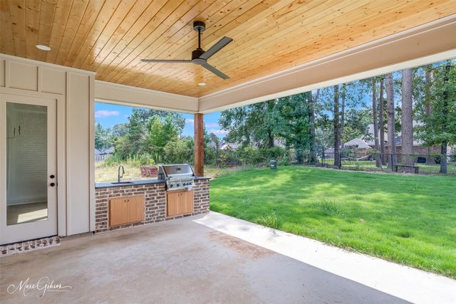 192 St Andrews Lane, Benton, LA 71006