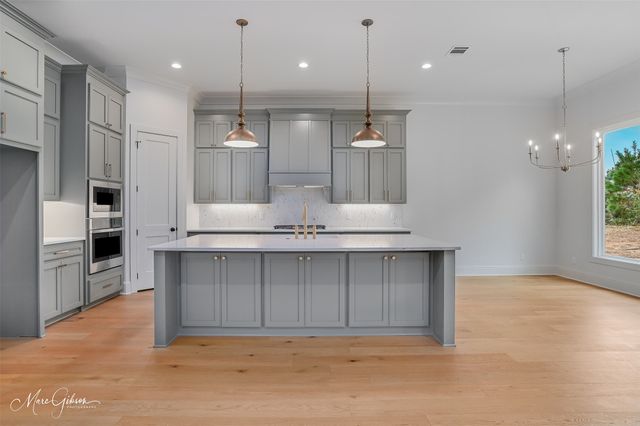 192 St Andrews Lane, Benton, LA 71006