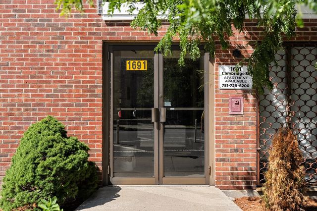 1691 Cambridge St 41, Cambridge, MA 02138