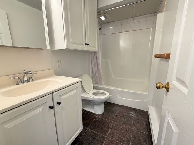 1691 Cambridge St 41, Cambridge, MA 02138