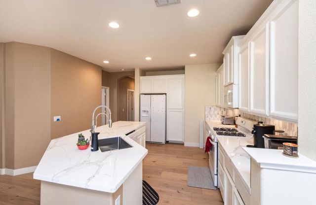 5020 Cleveland Bay Way, Elk Grove, CA 95757