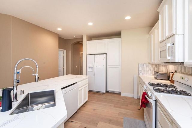 5020 Cleveland Bay Way, Elk Grove, CA 95757