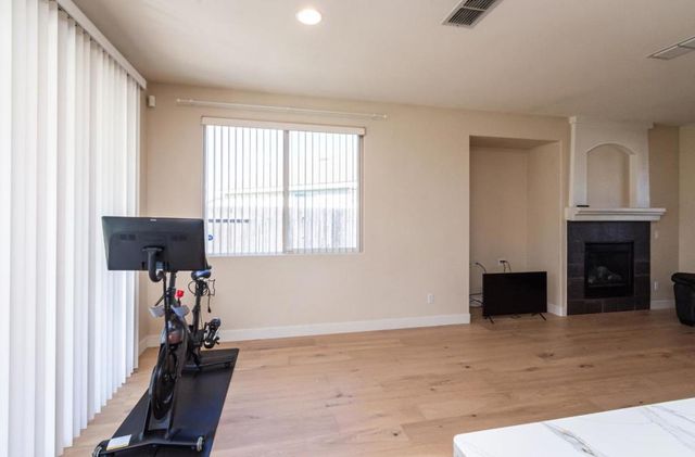 5020 Cleveland Bay Way, Elk Grove, CA 95757