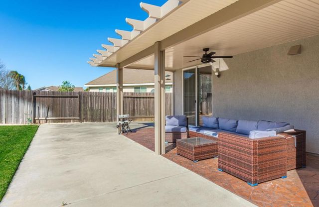 5020 Cleveland Bay Way, Elk Grove, CA 95757