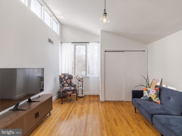 919 LABURNUM LN, Wyncote, PA 19095