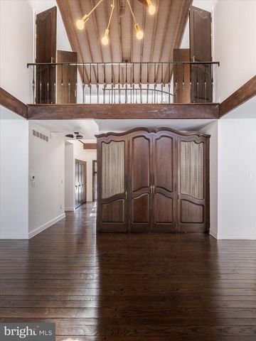 919 LABURNUM LN, Wyncote, PA 19095