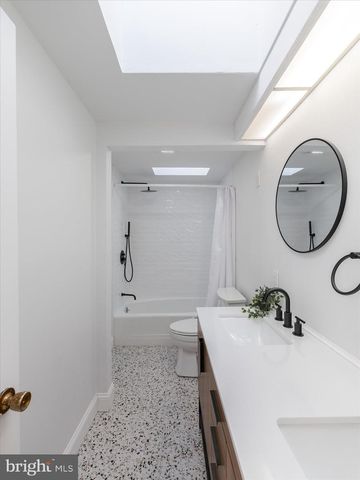 919 LABURNUM LN, Wyncote, PA 19095